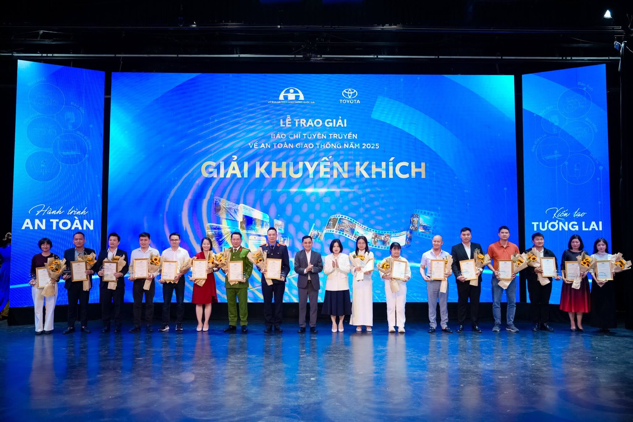 TỔng KẾt LỄ Trao GiẢi BÁo ChÍ TuyÊn TruyỀn VỀ An ToÀn Giao ThÔng 2025