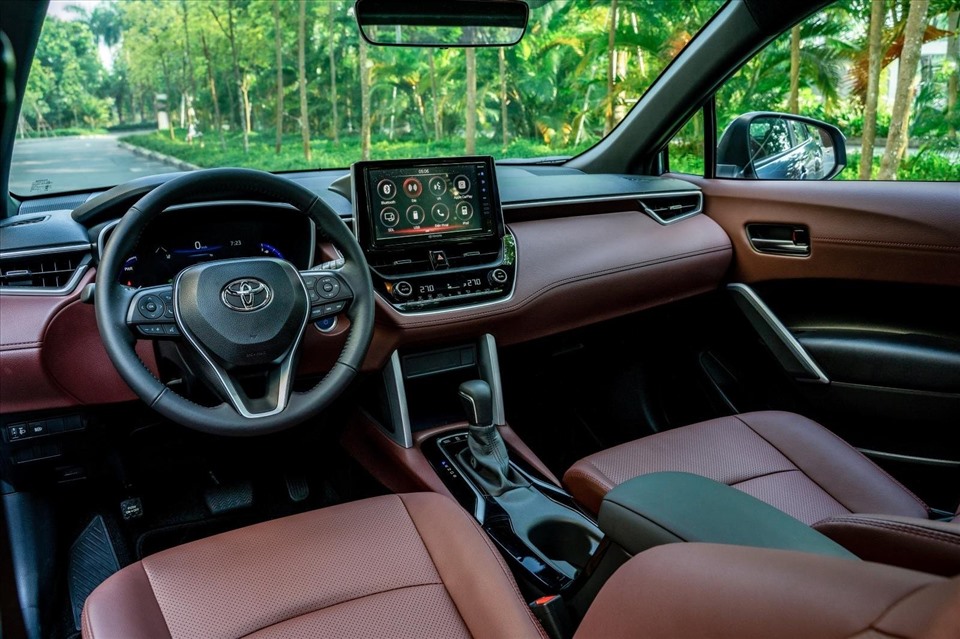 Nội thất và tiện nghi Corolla Cross hay Kia Seltos đáng tiền hơn?