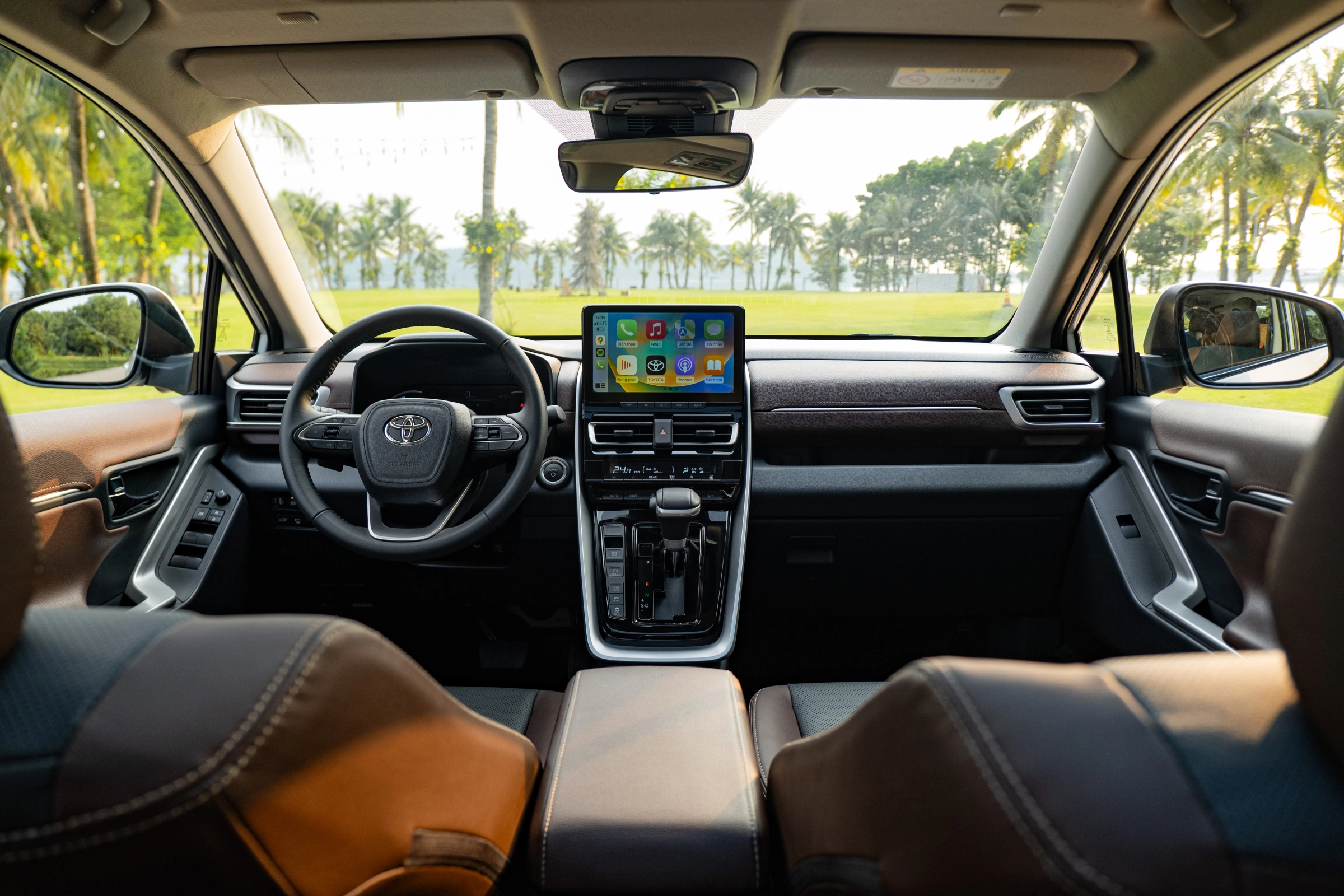Đánh Giá Toyota Innova Cross Hybrid Chi Tiết 2026