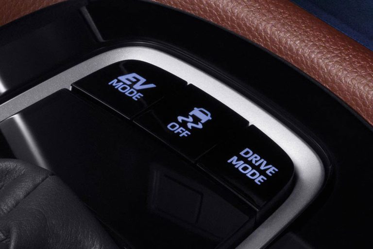 Chế độ Ev Xe Hybrid Toyota Là Gì? Cách Sử Dụng Tối ưu Nhất (2026)