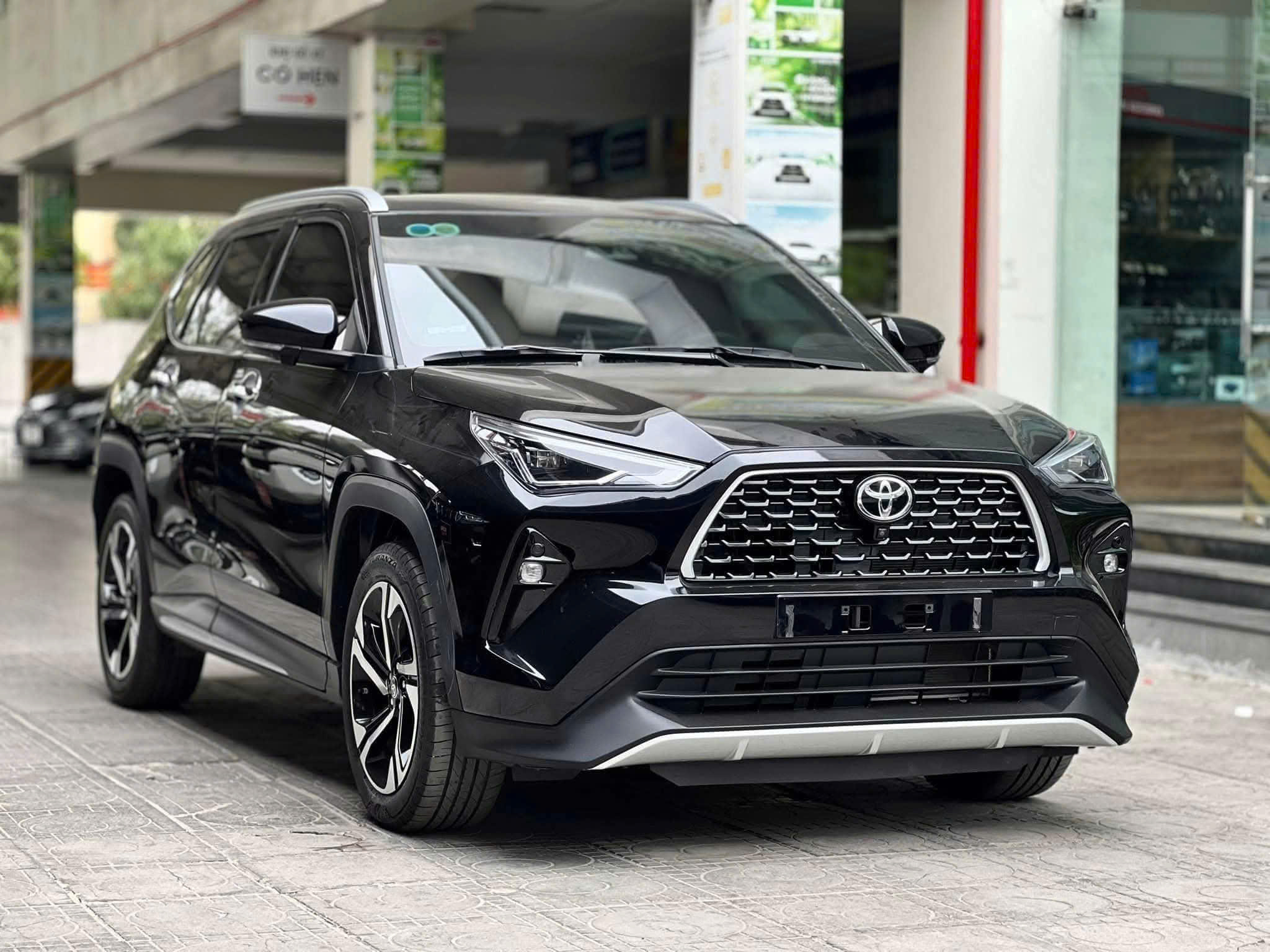 Đánh Giá Yaris Cross V: Suv Máy Xăng 2026