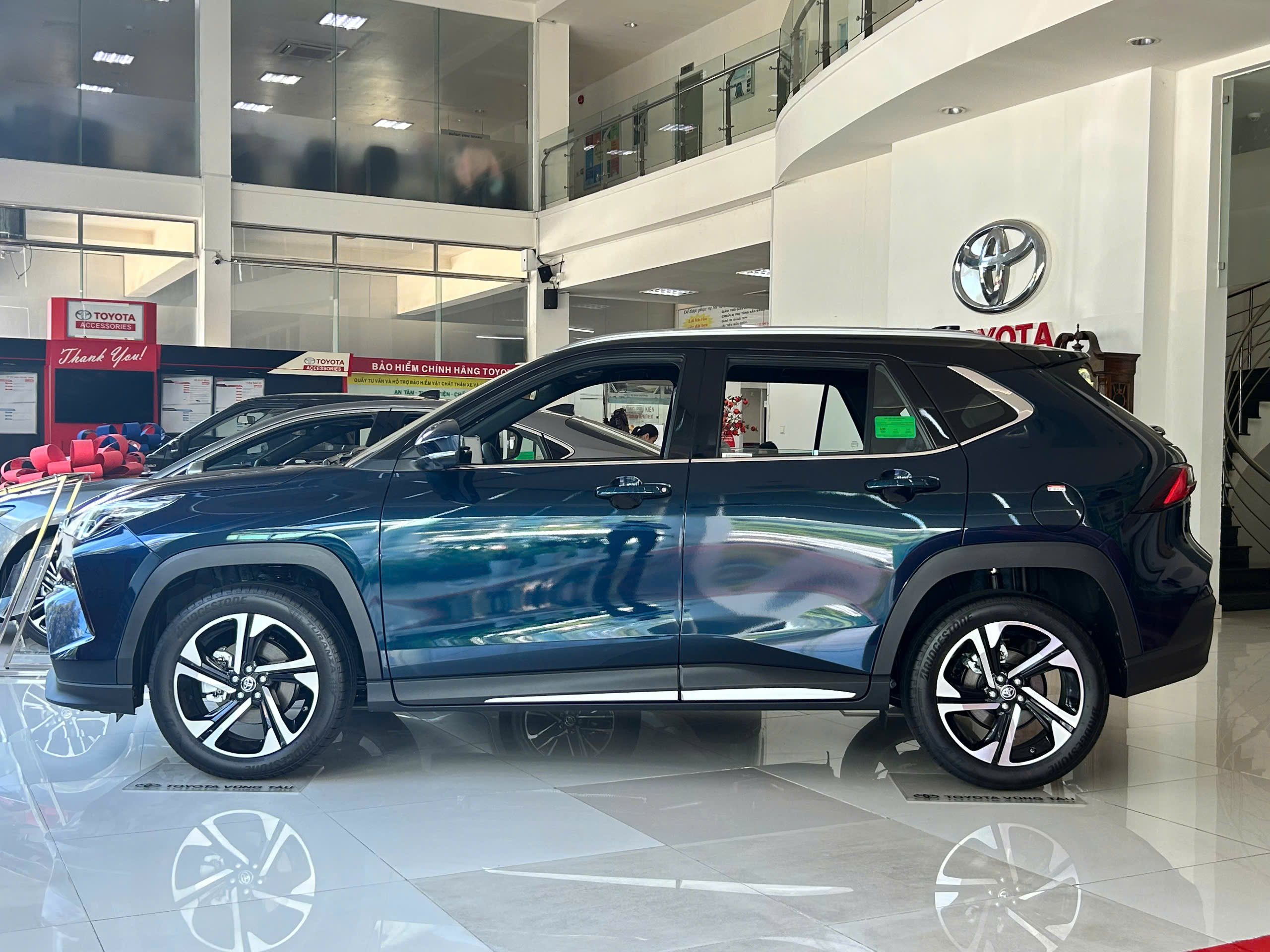 Yaris Cross 2026: Giá Xe, Thông Số, Khuyến Mại & Lăn Bánh Mới Nhất