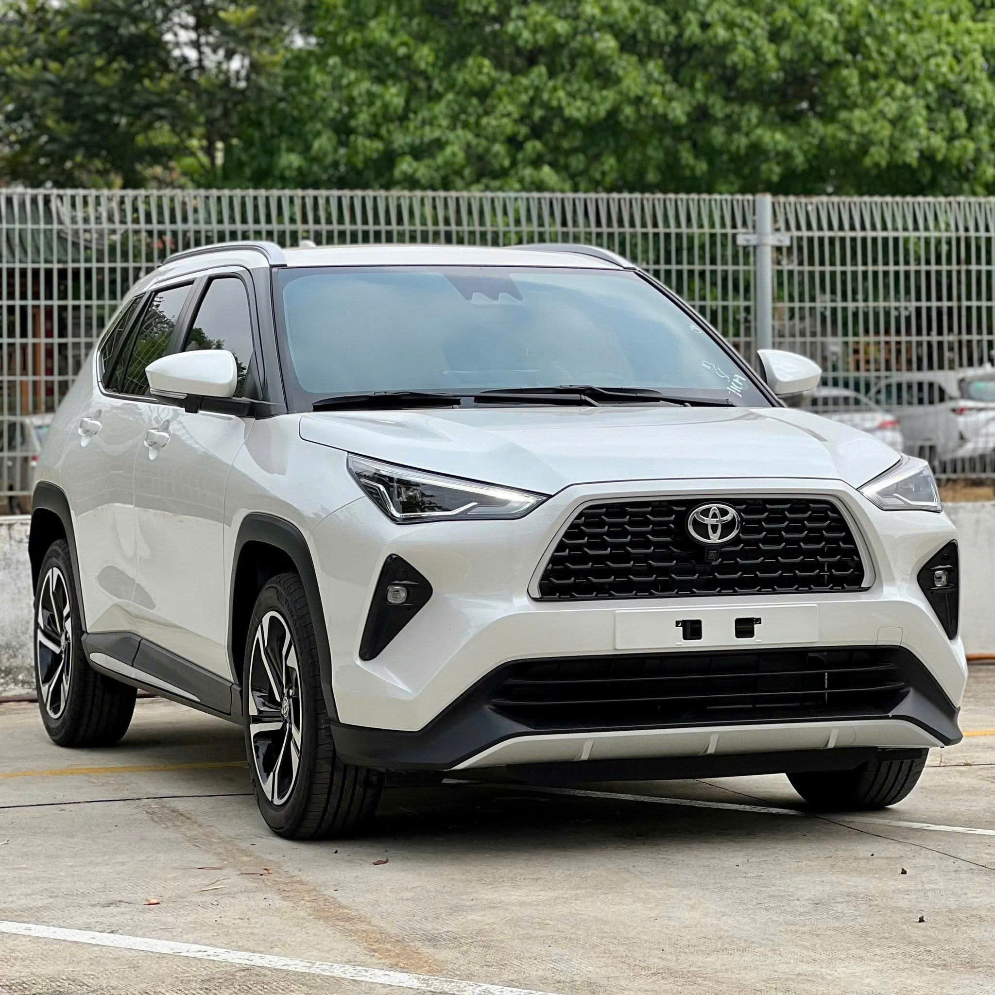 Yaris Cross 2026: Giá Xe, Thông Số, Khuyến Mại & Lăn Bánh Mới Nhất