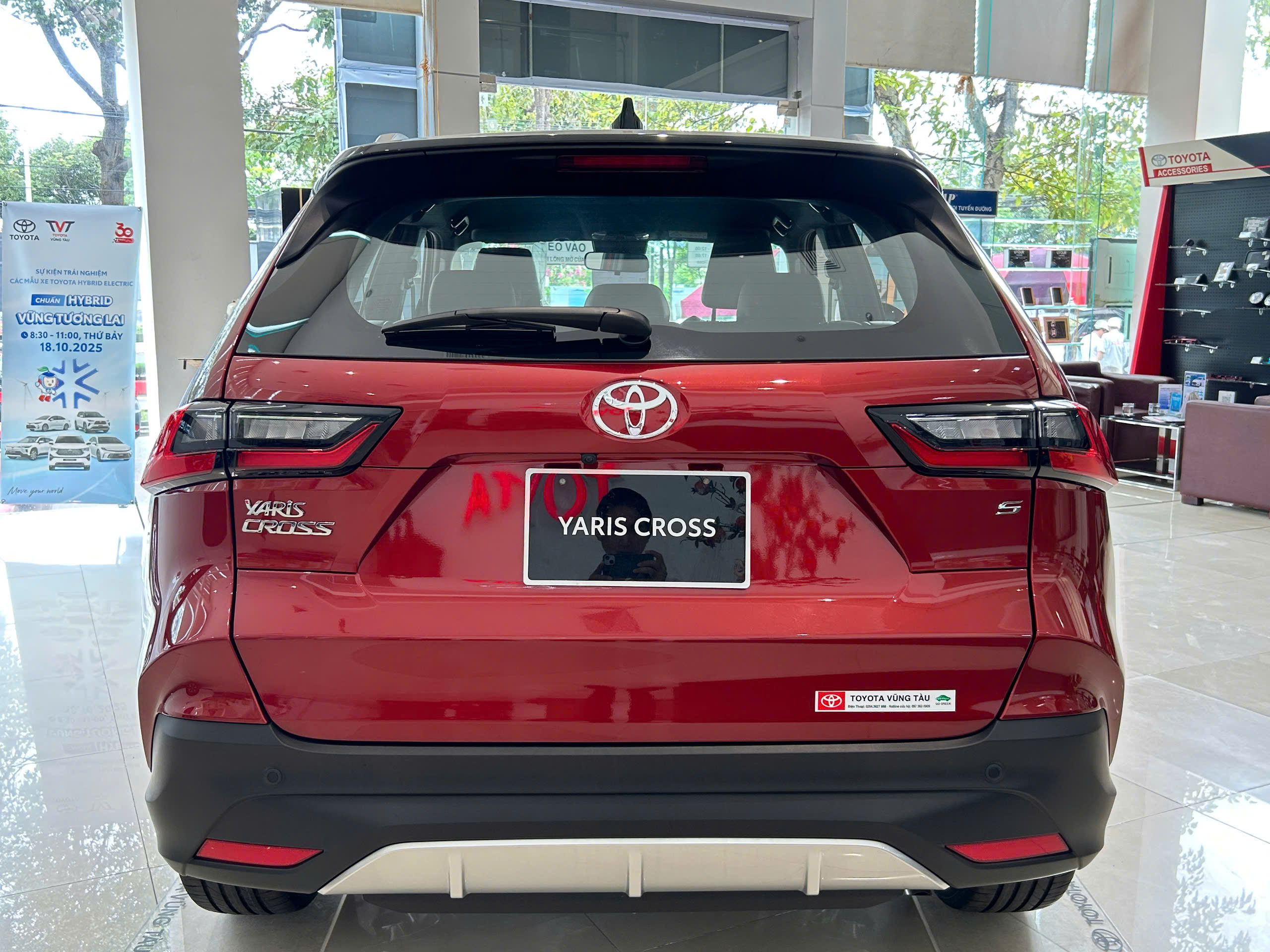 Bộ Ảnh Thực Tế Yaris Cross V: Cận Cảnh Mẫu Suv Máy Xăng Được Săn Đón Nhất