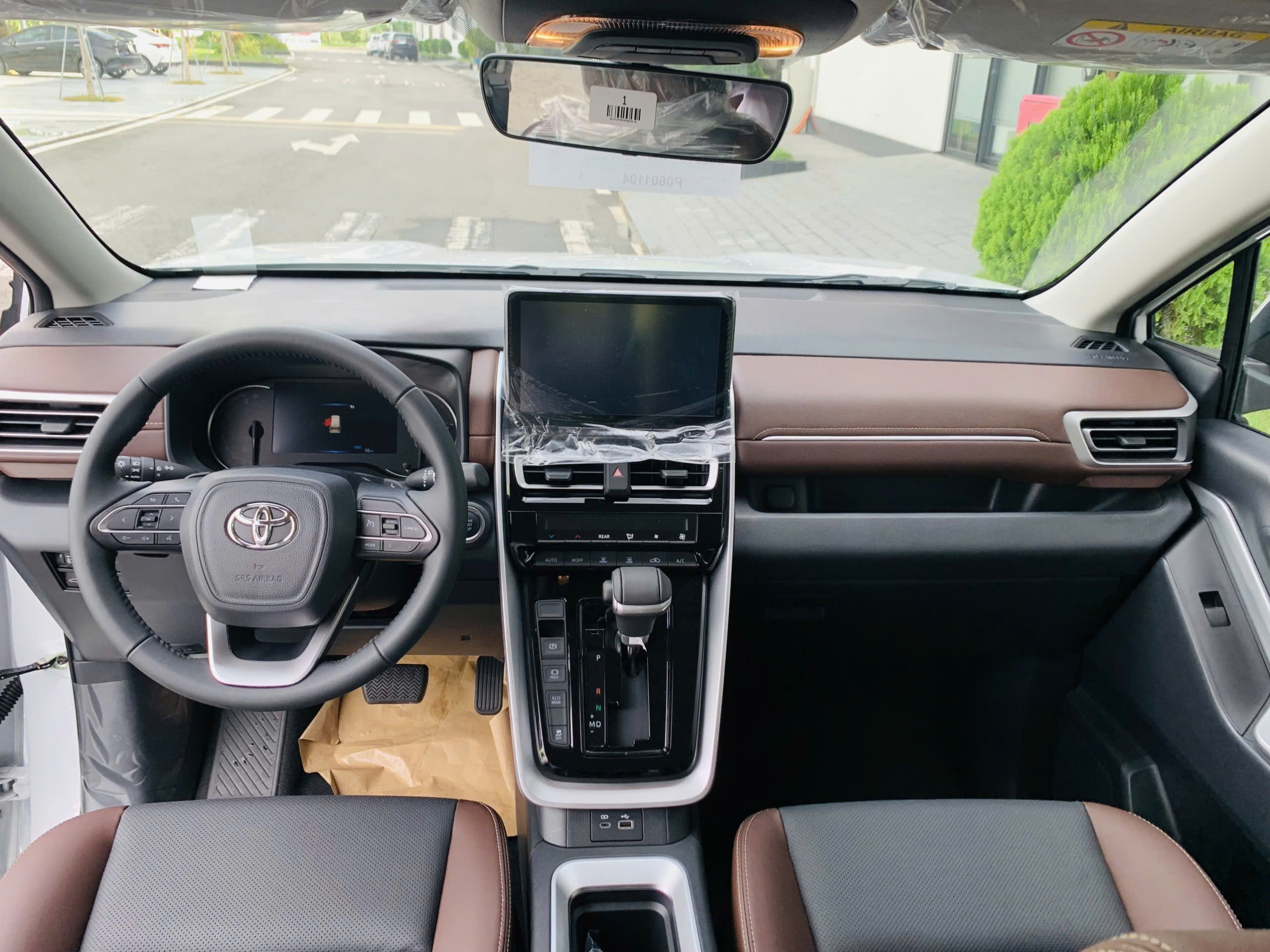 Đánh Giá Innova Cross Hev Ecvt: Bước Nhảy Vọt Về Công Nghệ Xanh Cho Xe Gia Đình