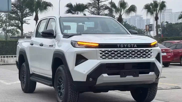 So Sánh Chi Tiết Các Phiên Bản Hilux 2026