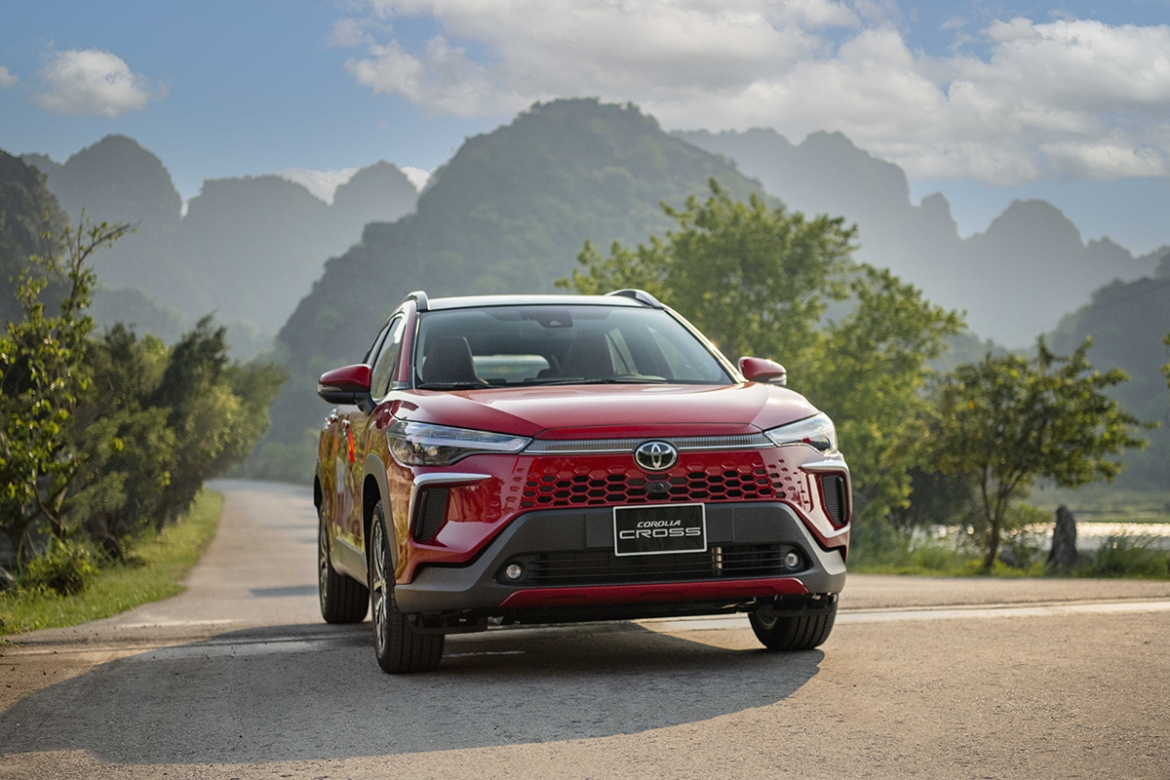 Corolla Cross Hev Và Xăng: Chênh Lệch Gần 100 Triệu Có Đáng Để Nâng Cấp?