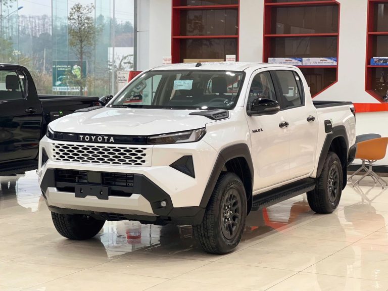 Hilux Pro 2.8 4x2 6at – Đánh Giá Chi Tiết Phiên Bản Bán Tải Đô Thị Đa Năng