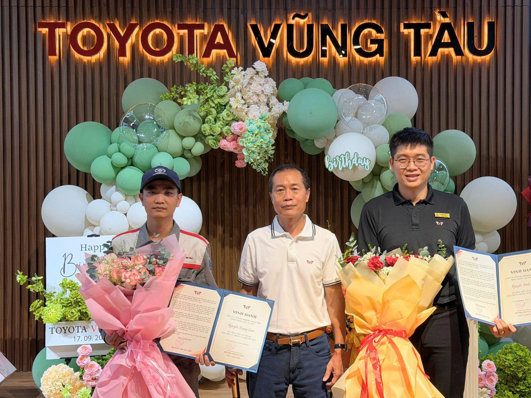 ChÚc MỪng Toyota VŨng TÀu TrÒn 16 TuỔi