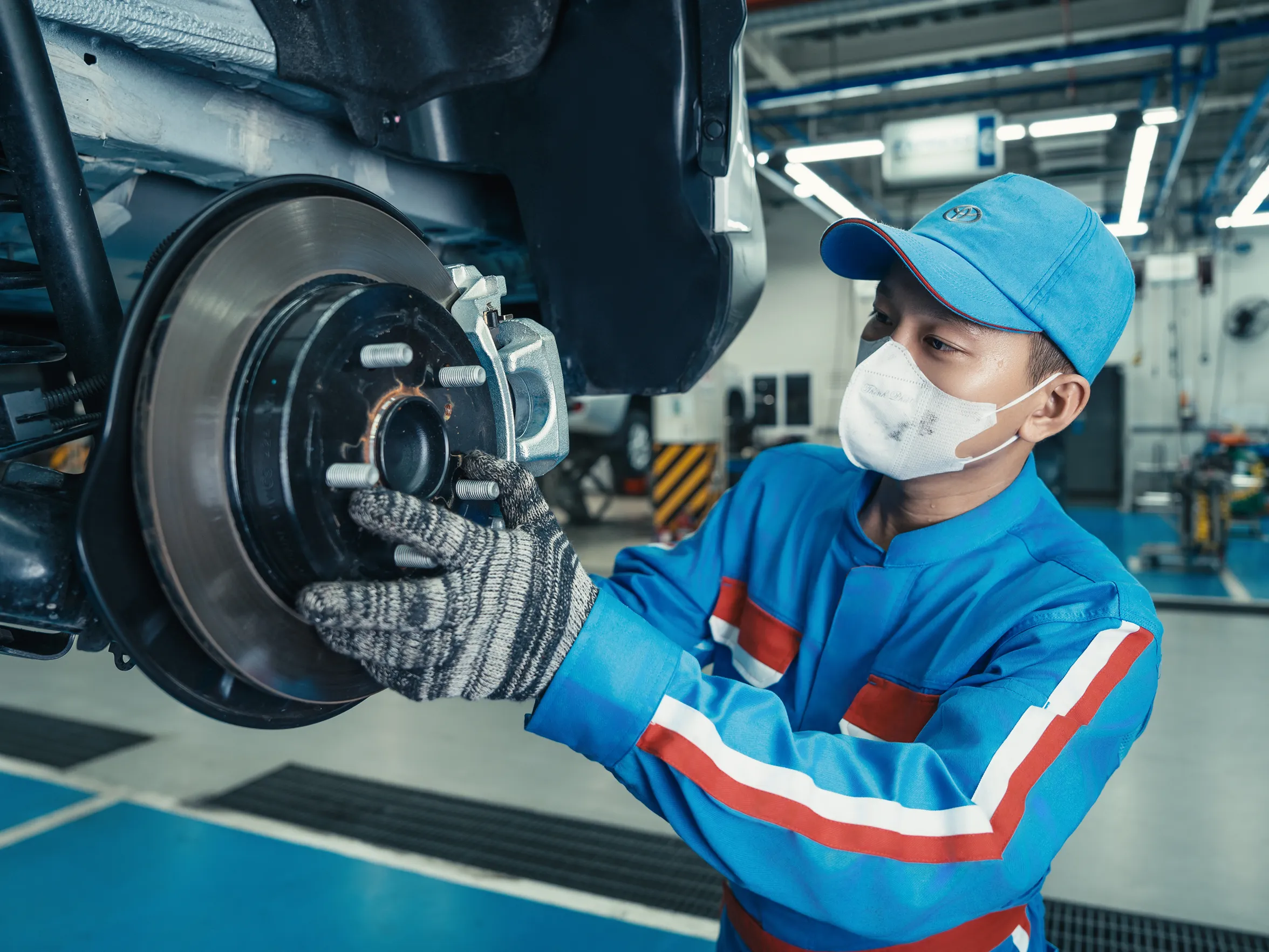 Phân Tích Chi Tiết Ưu Nhược Điểm Xe Hybrid Toyota: Bài Toán Kinh Tế Và Trải Nghiệm Thực Tế